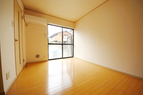 メゾネット・アミの物件内観写真